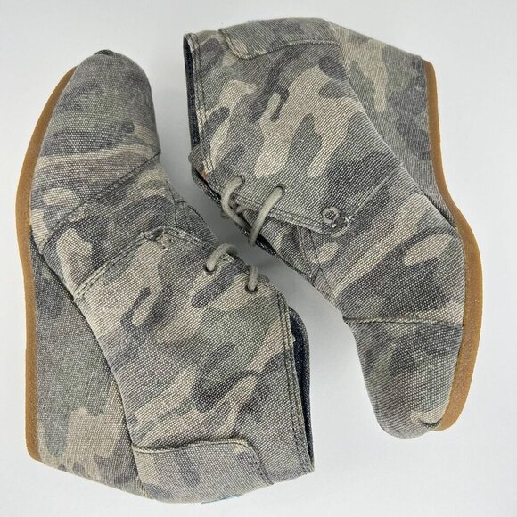 Toms Womens 380513 Camo Washed Desert Canvas Wedge Lace Up Size 5W Bootie - Picture 7 of 9